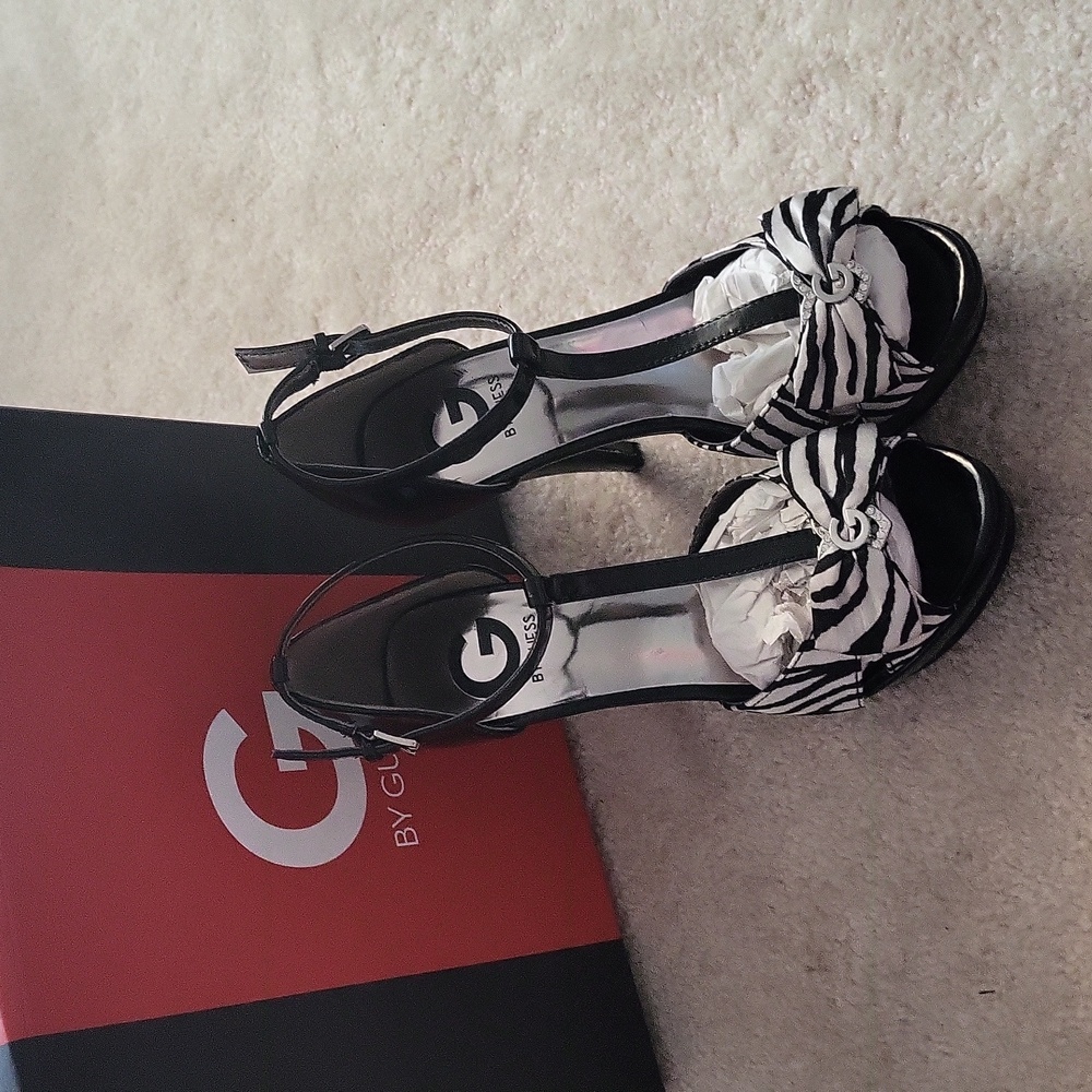 Guess Pump Heels - Picture 11 of 13